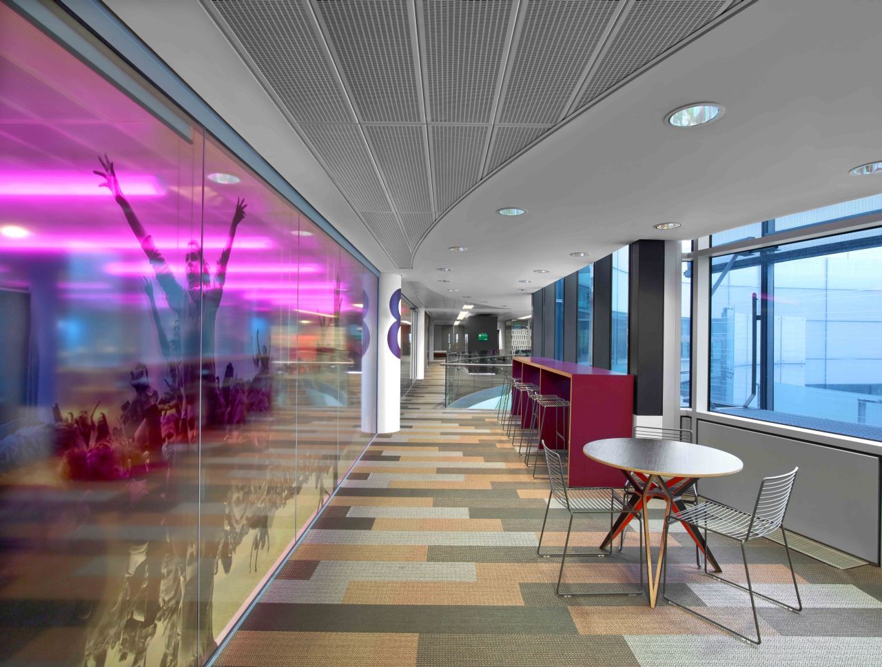 科技風(fēng)格辦公室裝修設(shè)計效果圖-第2張圖片-上海古都建筑設(shè)計集團(tuán) 科技風(fēng)格辦公室裝修設(shè)計效果圖-第2張圖片-上海古都建筑設(shè)計集團(tuán)