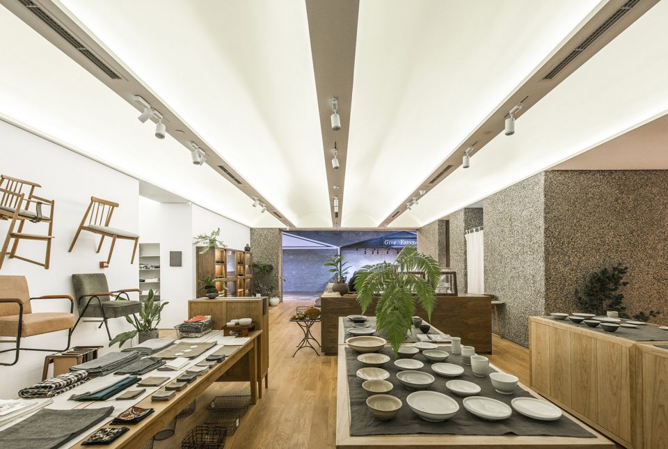 原木簡(jiǎn)約家具店裝修設(shè)計(jì)-第3張圖片-上海古都建筑設(shè)計(jì)集團(tuán) 原木簡(jiǎn)約家具店裝修設(shè)計(jì)-第3張圖片-上海古都建筑設(shè)計(jì)集團(tuán)